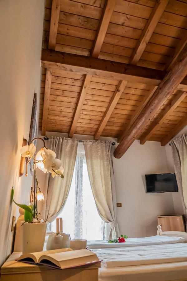 Agriturismo La Zangola Tremosine ภายนอก รูปภาพ