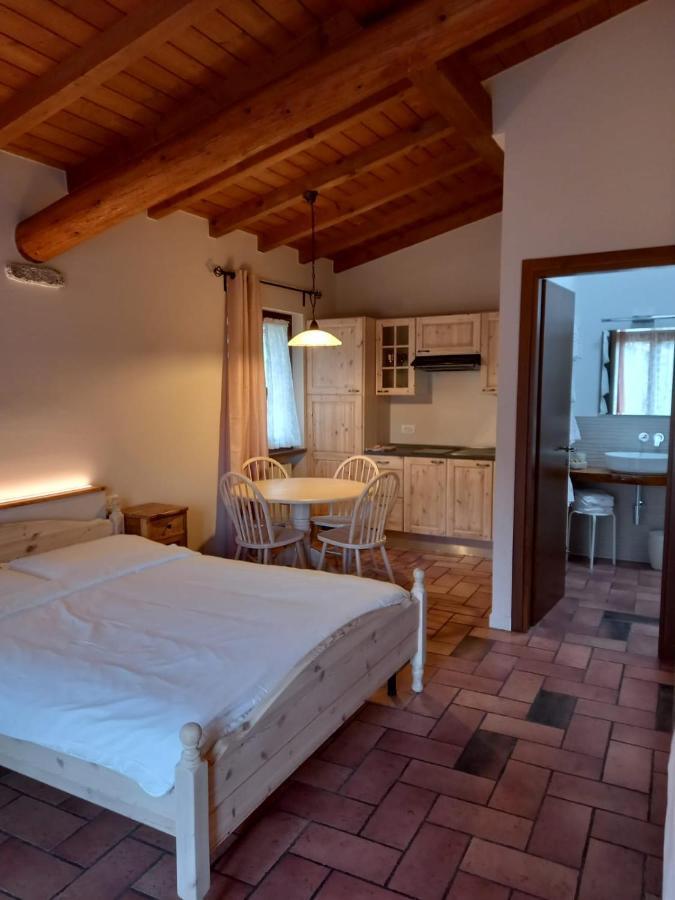 Agriturismo La Zangola Tremosine ภายนอก รูปภาพ