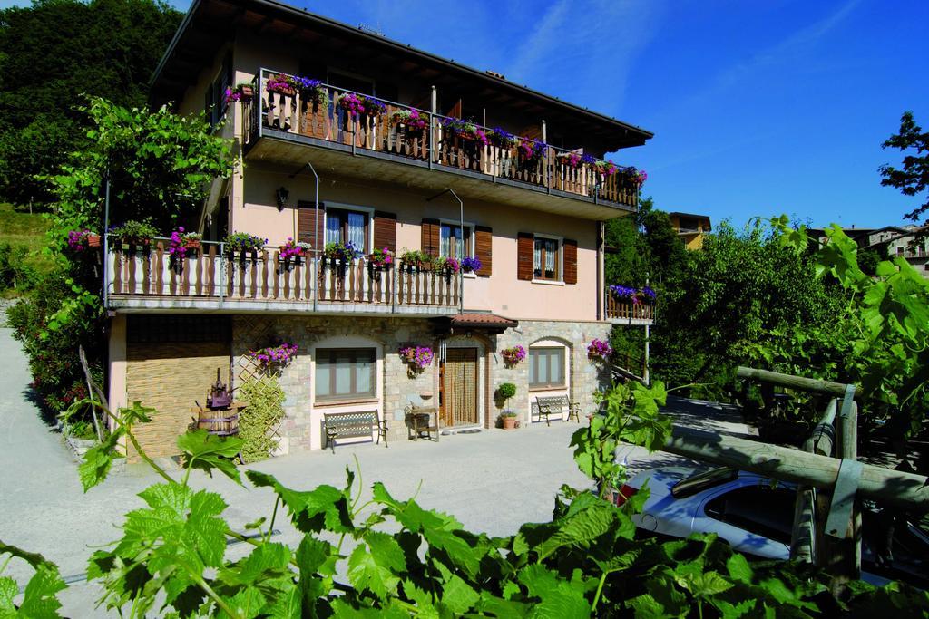 Agriturismo La Zangola Tremosine ภายนอก รูปภาพ