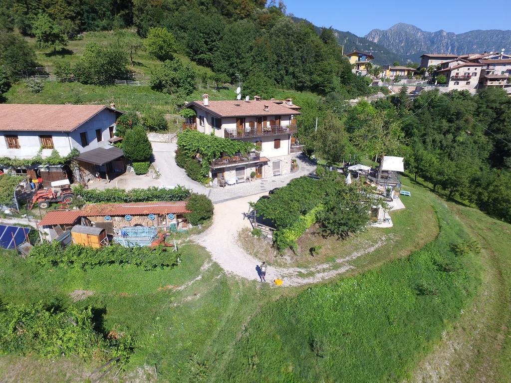 Agriturismo La Zangola Tremosine ภายนอก รูปภาพ