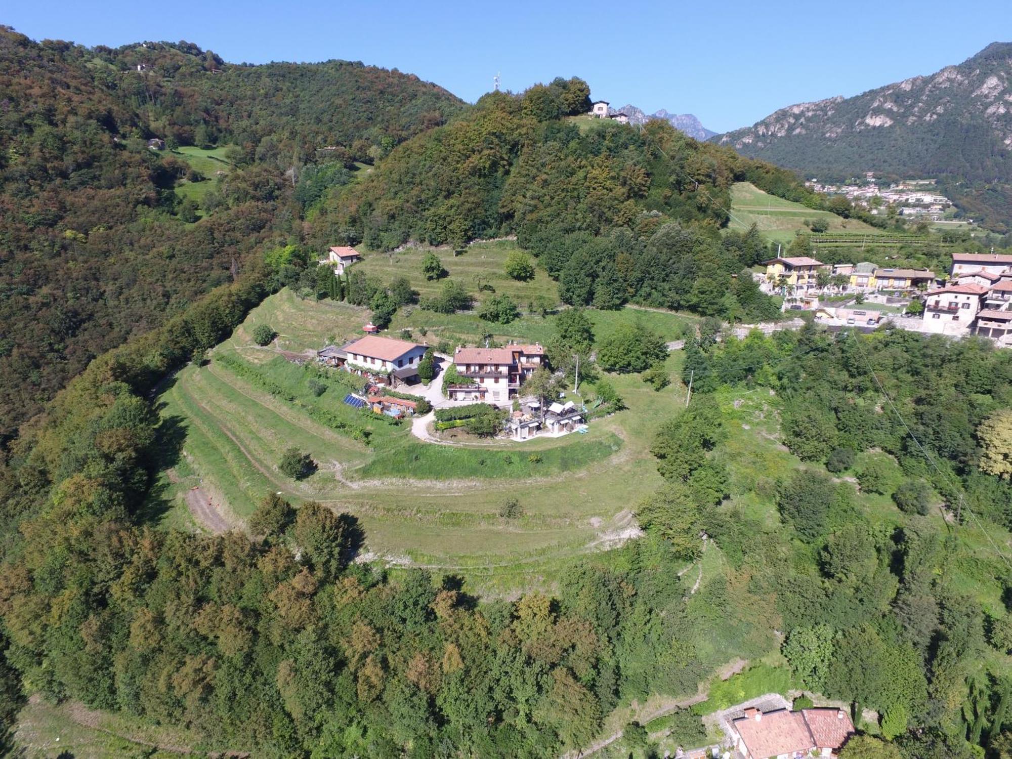 Agriturismo La Zangola Tremosine ภายนอก รูปภาพ
