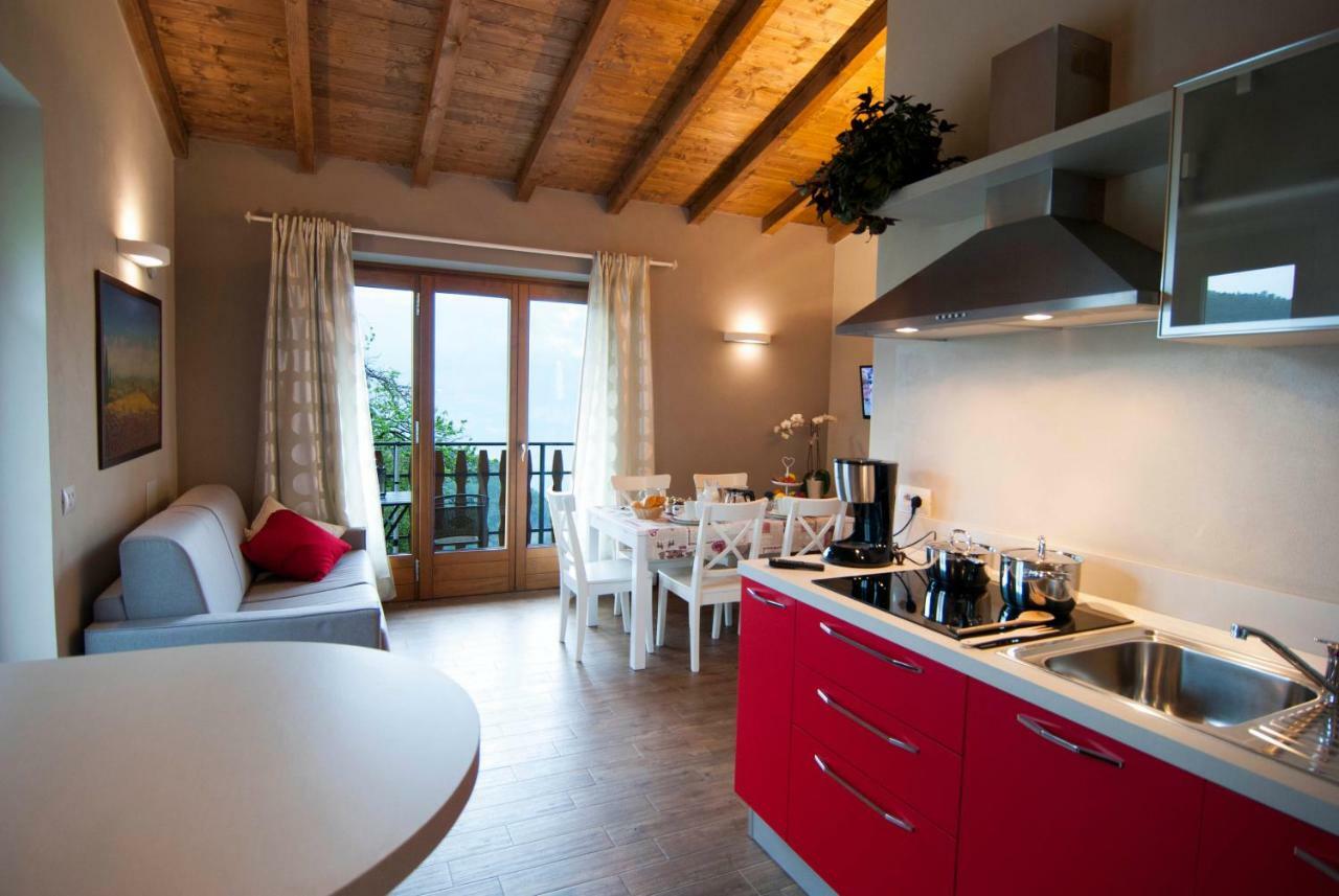 Agriturismo La Zangola Tremosine ภายนอก รูปภาพ