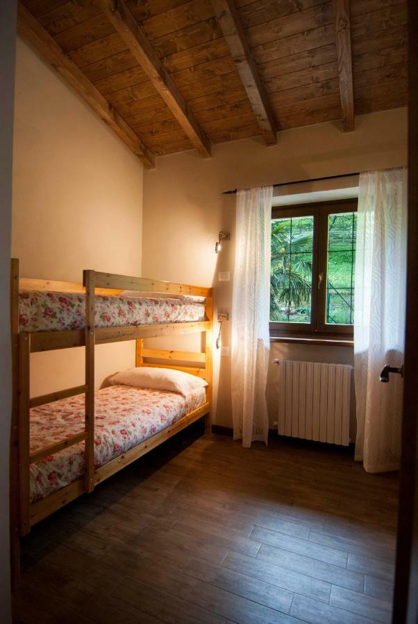 Agriturismo La Zangola Tremosine ภายนอก รูปภาพ